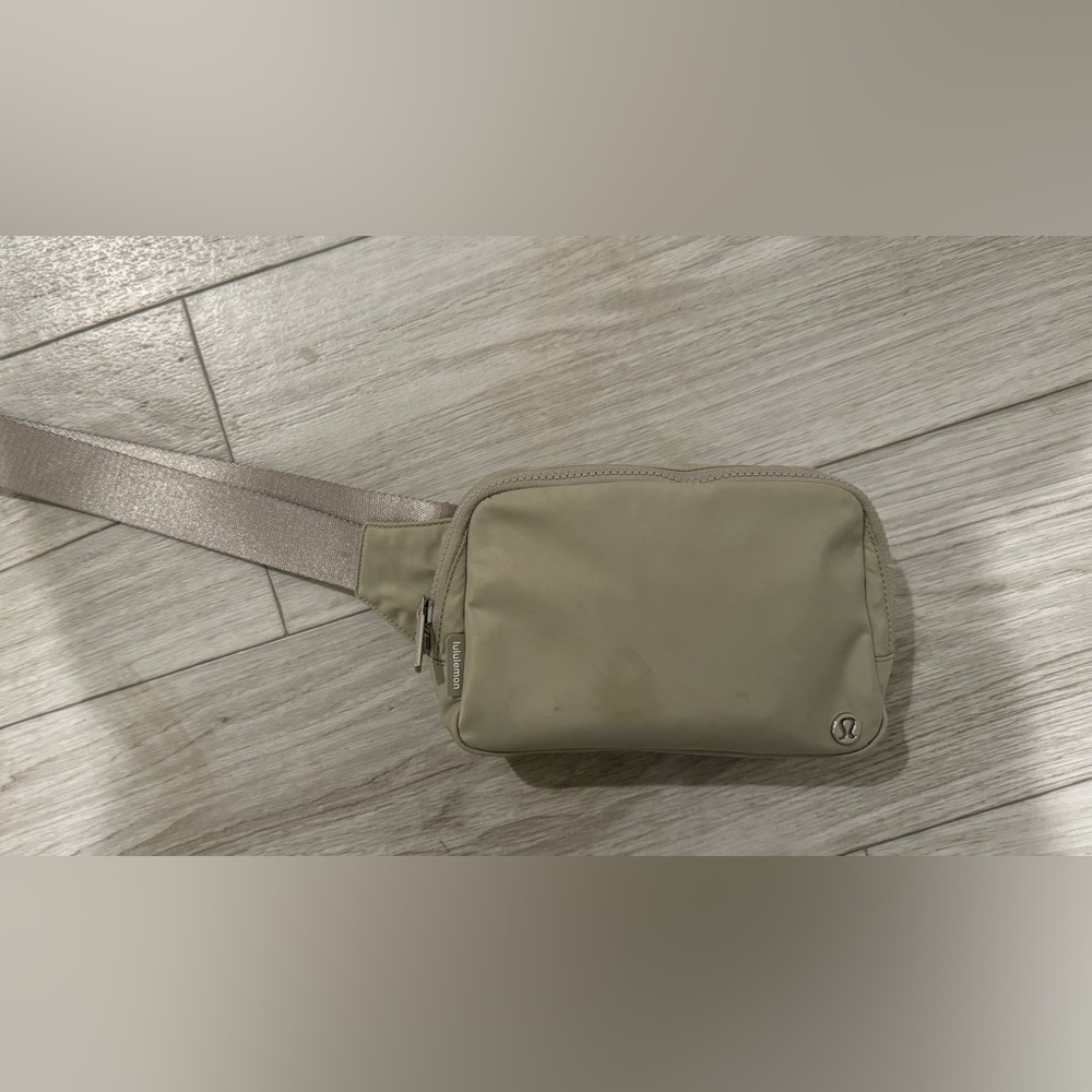 lululemon athletica Green Belt Bag